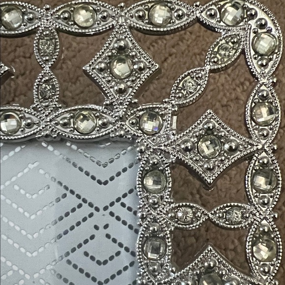 Parisian Works Elegant Silver Photo Frame - Picture 3 of 7